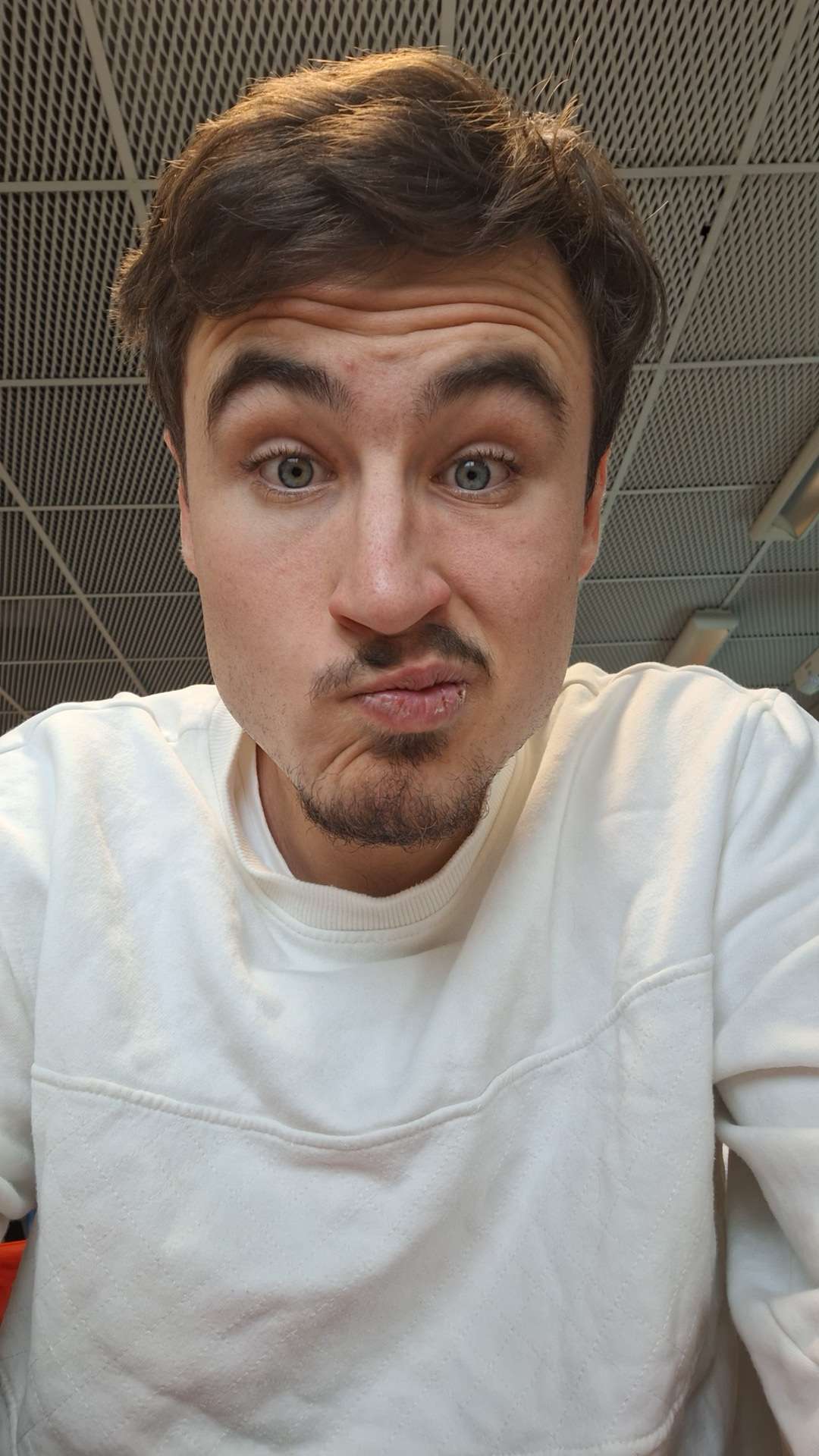 Profil de Jessime, 18 ans, Libertine à Carmangay