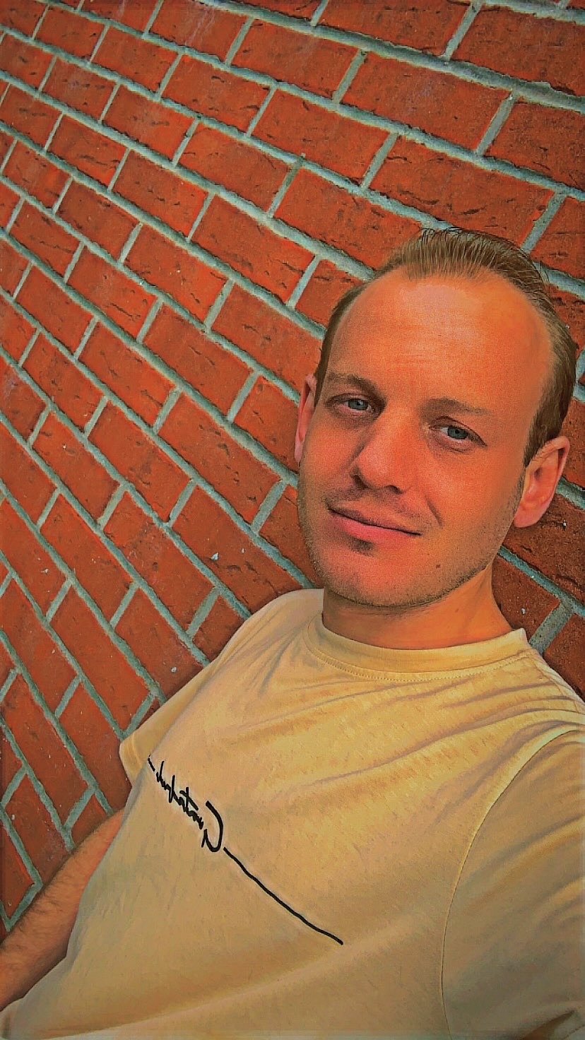 Profil de Néo, 27 ans, Libertine à Trail