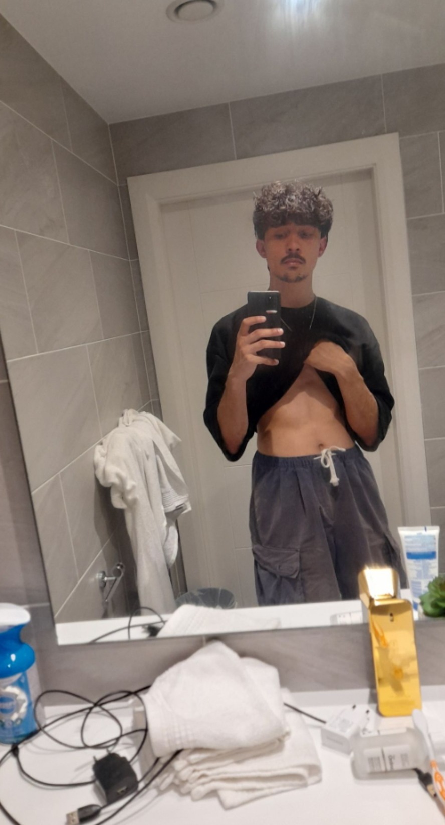 Profil de Kalide, 20 ans, Libertine à Hill Spring