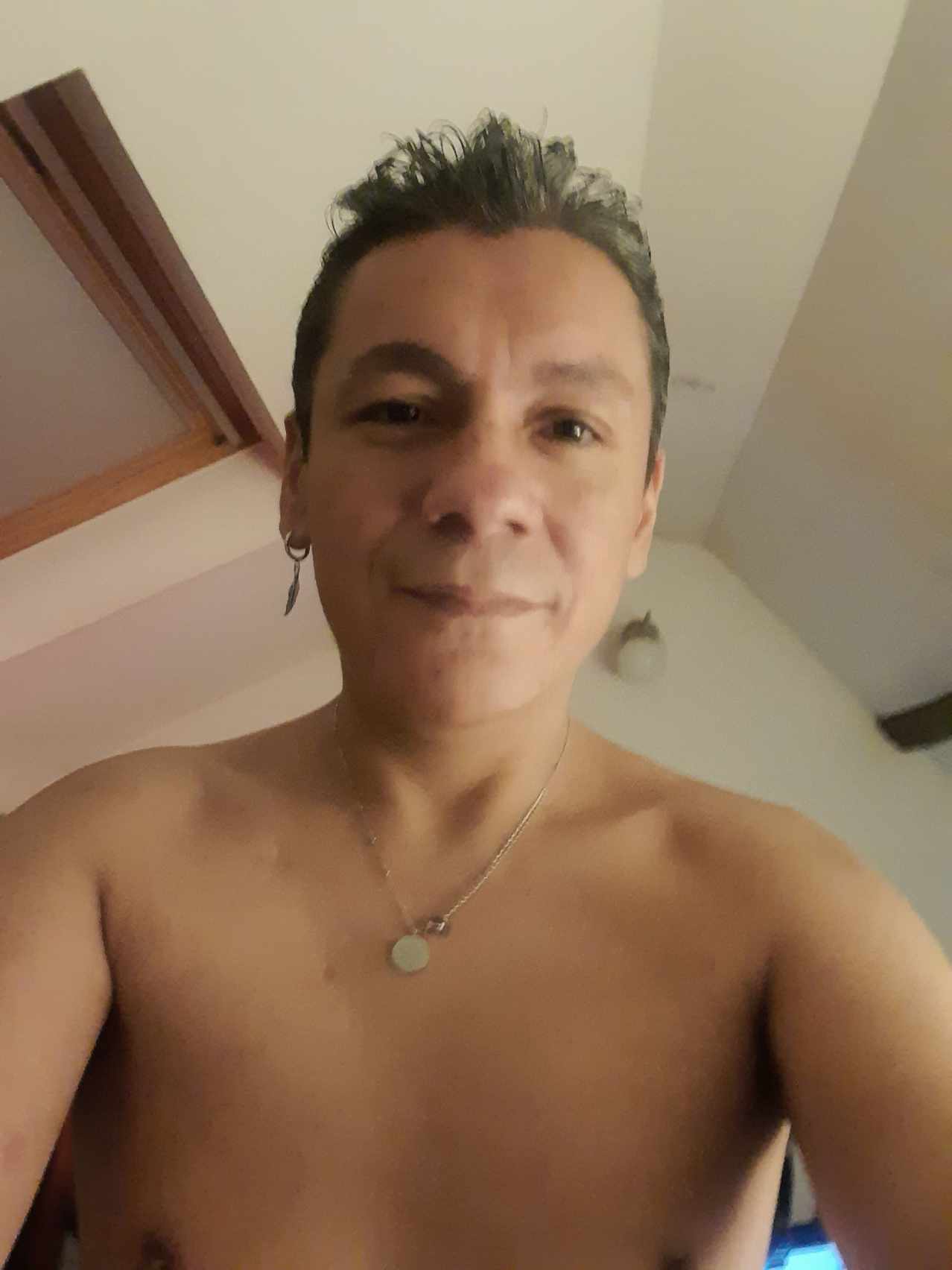Profil de Alejandro, 40 ans, Libertine à Perth