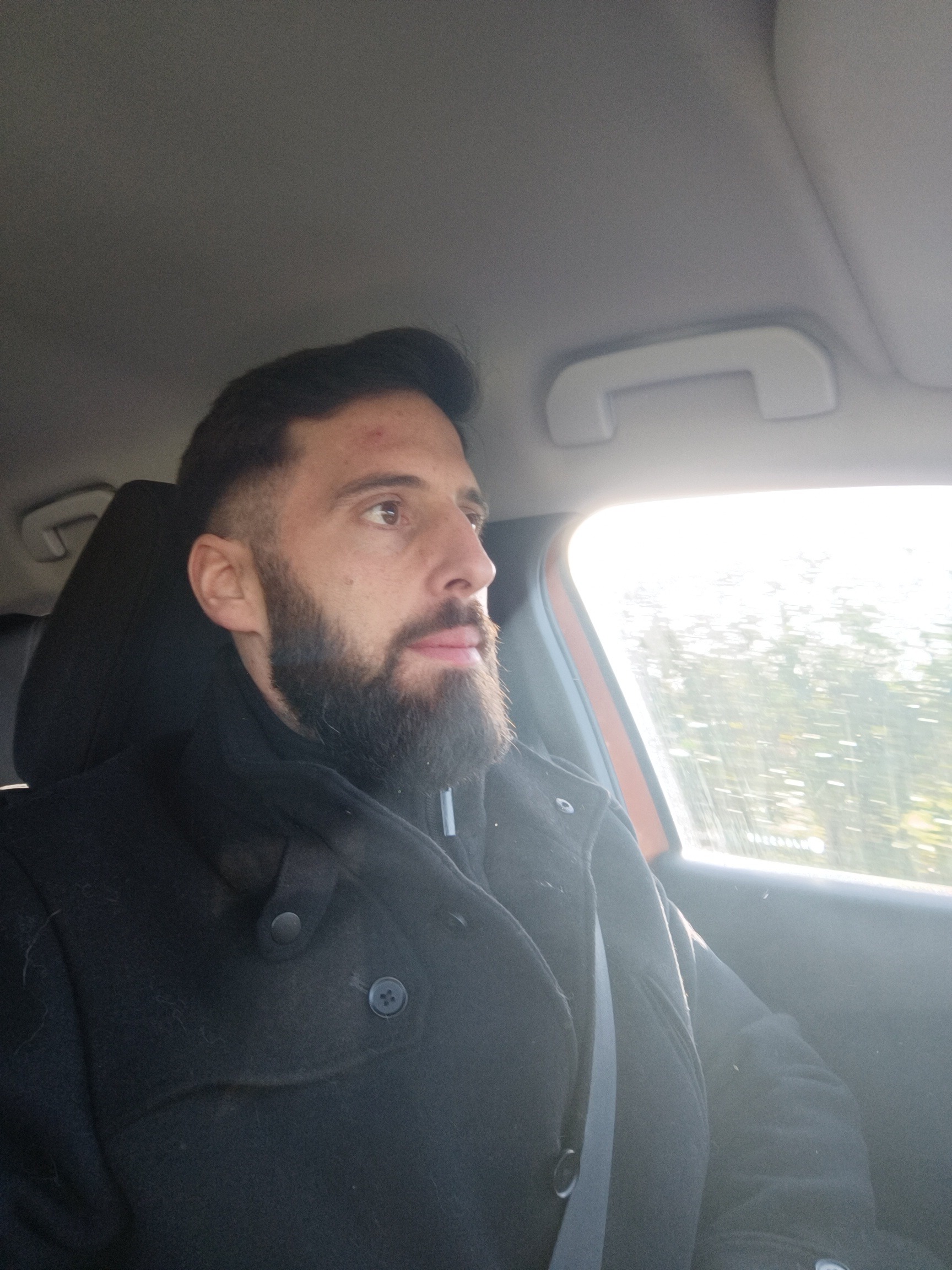 Profil de Skander, 32 ans, Libertine à St. Joseph