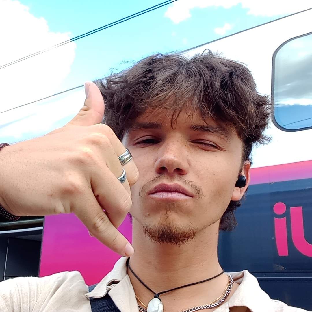 Profil de Elazar, 22 ans, Libertine à Boyle