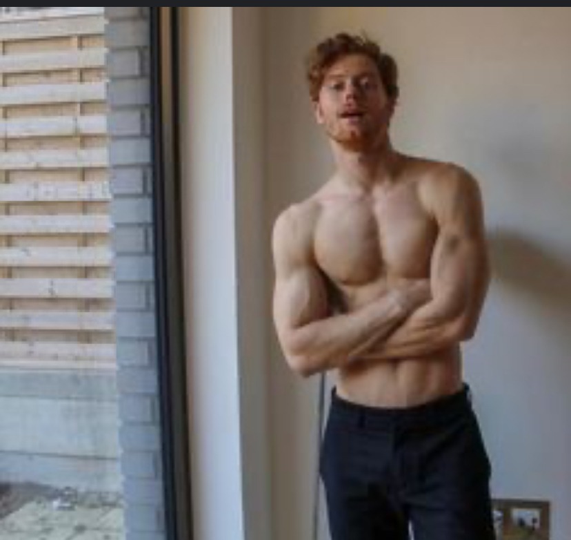 Profil de Arone, 19 ans, Libertine à Abram-Village