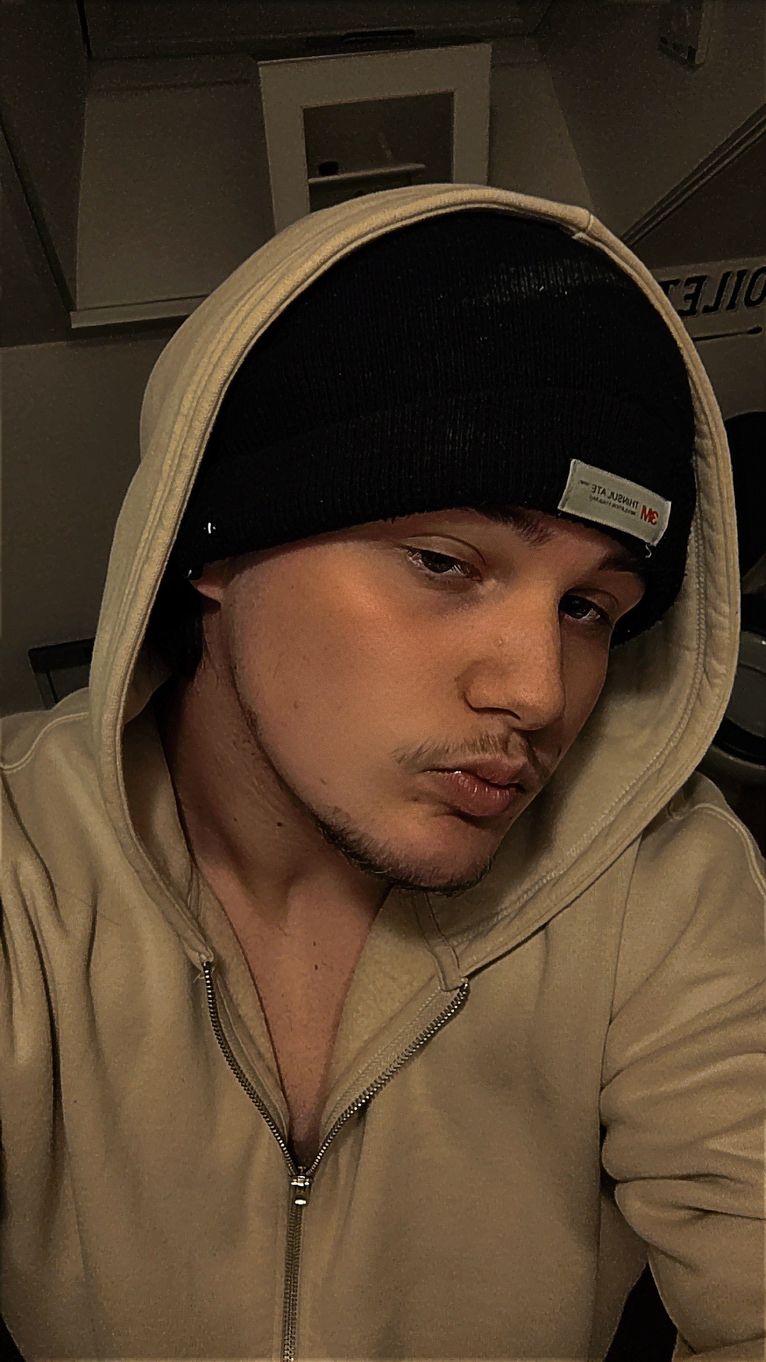 Profil de Salman, 19 ans, Libertine à Camrose