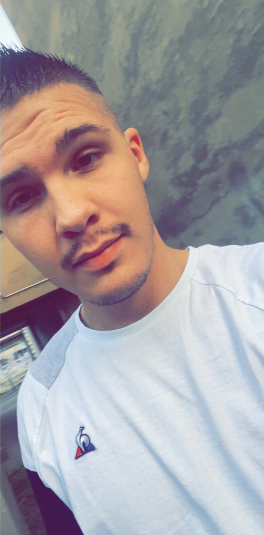 Profil de Fehim, 26 ans, Libertine à Bashaw