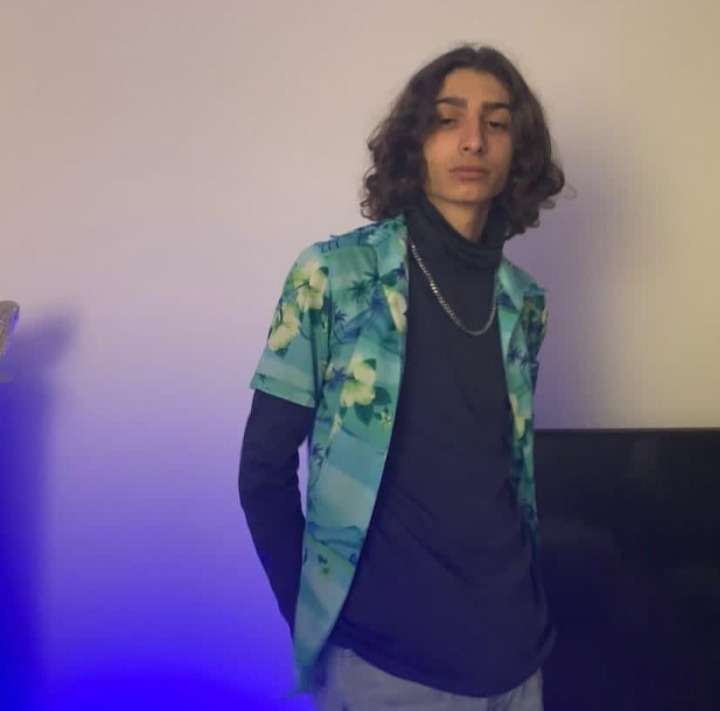 Profil de Erion, 22 ans, Libertine à Barrhead