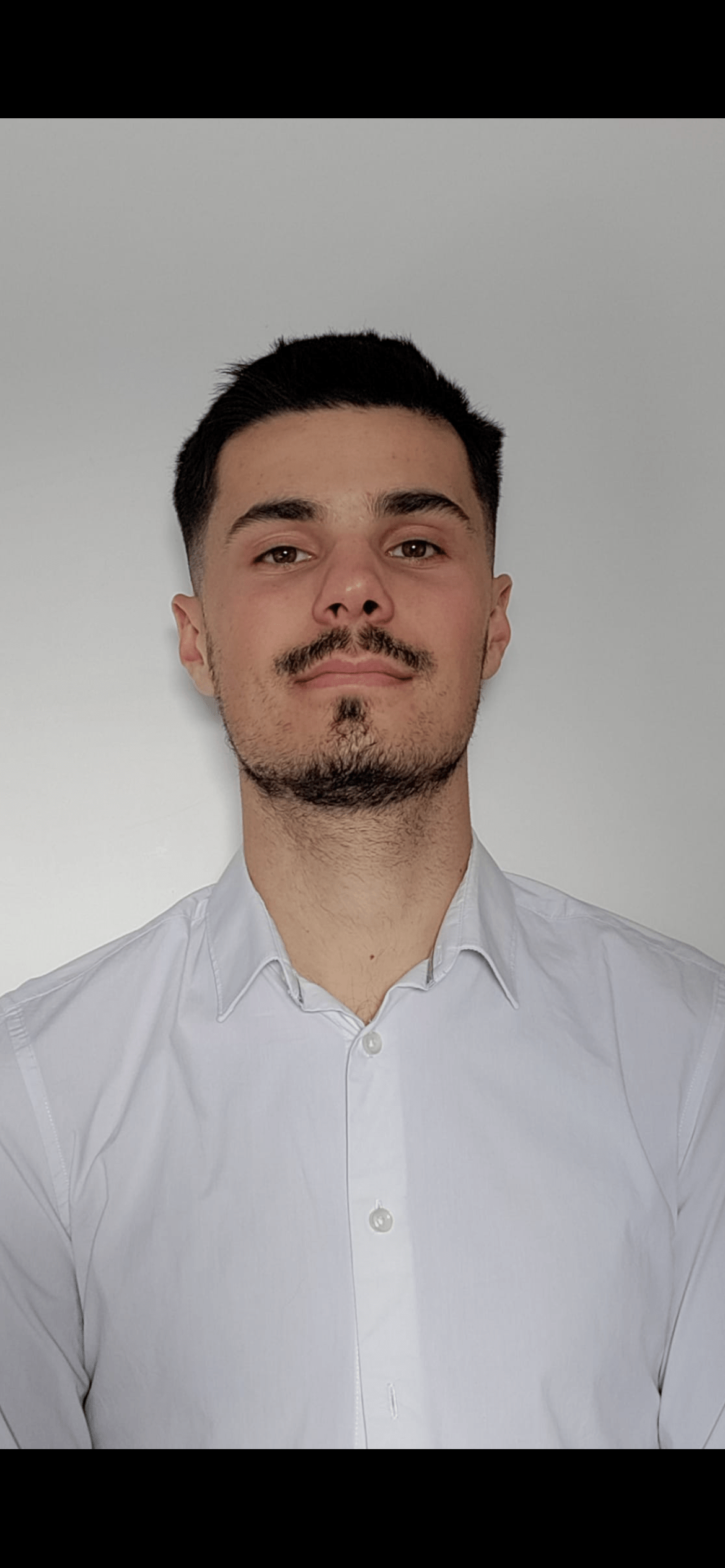 Profil de Abdelmounaim, 24 ans, Libertine à Vilna