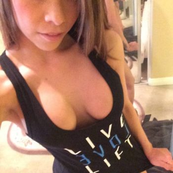 Profil de Allisone, 25 ans, Libertine à Eyebrow