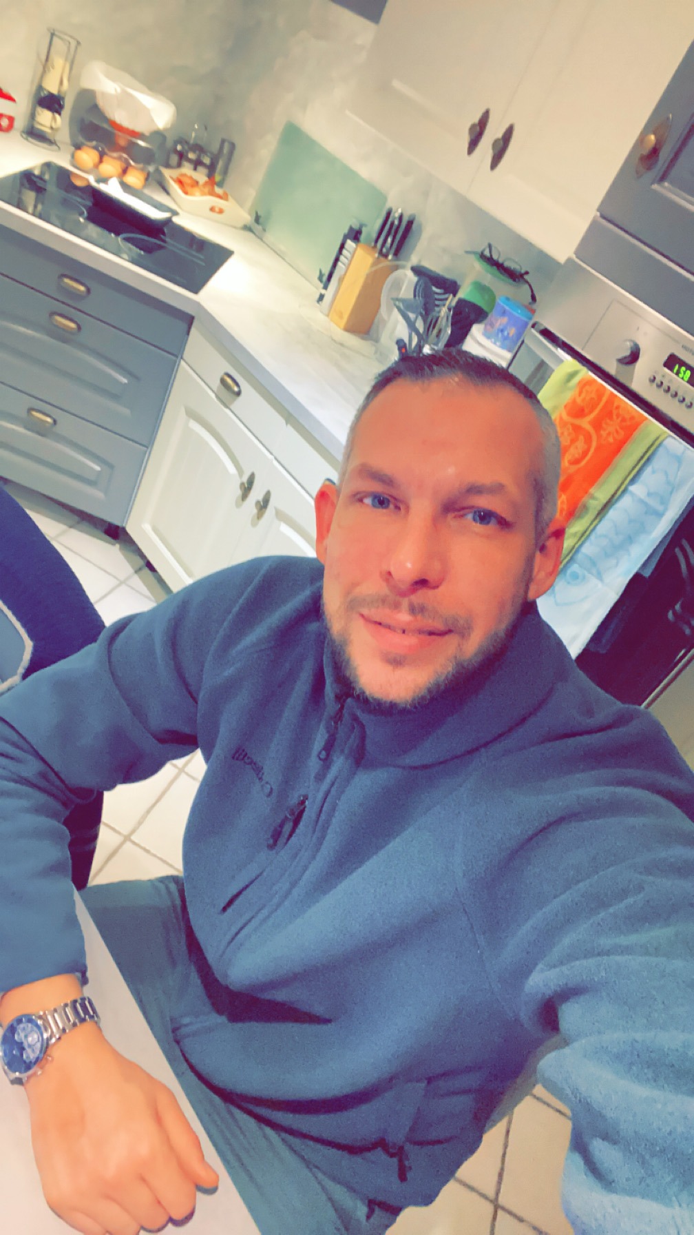 Profil de Souhil, 19 ans, Libertine à Marathon