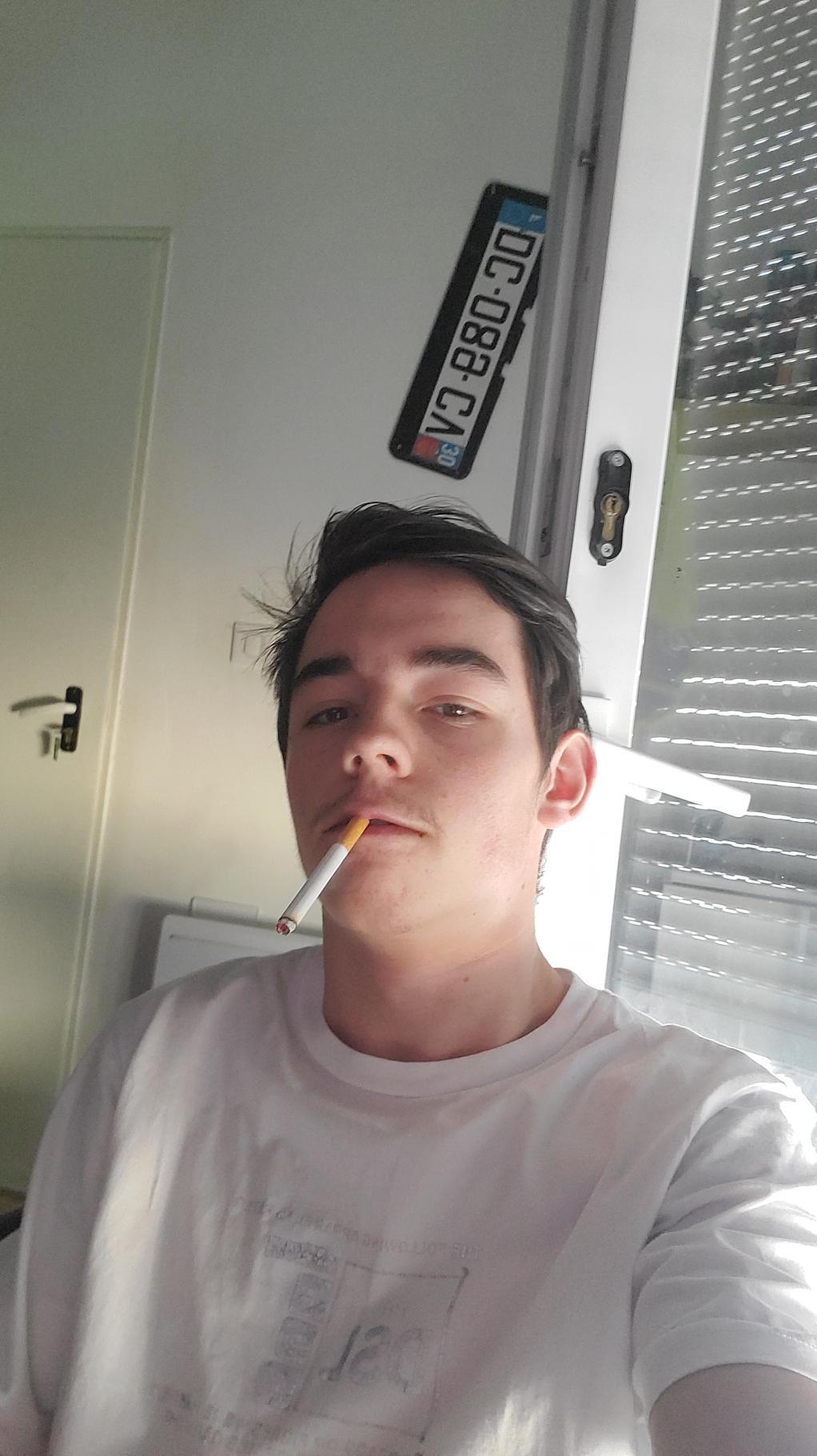 Profil de Rwan, 18 ans, Libertine à Saint-Frédéric